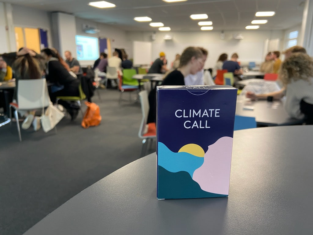 The card game Climate Call Teacher’s Kit, School Kit – 5 games for classroom use, Classroom Set, Climate Sustainability, the climate impacts of housing, eating, living, travel and transportation